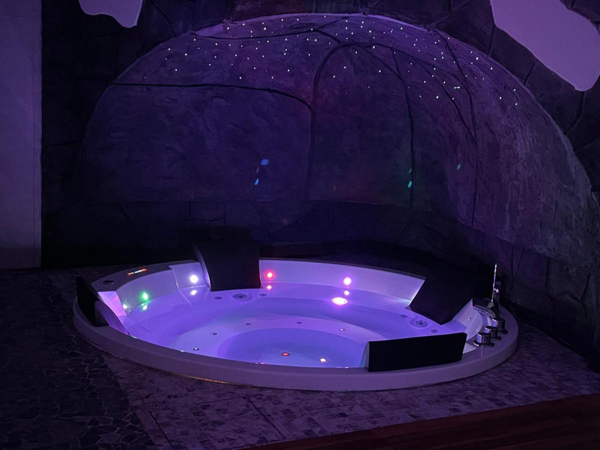 Elite Apartment Spa CTA Exterior photo