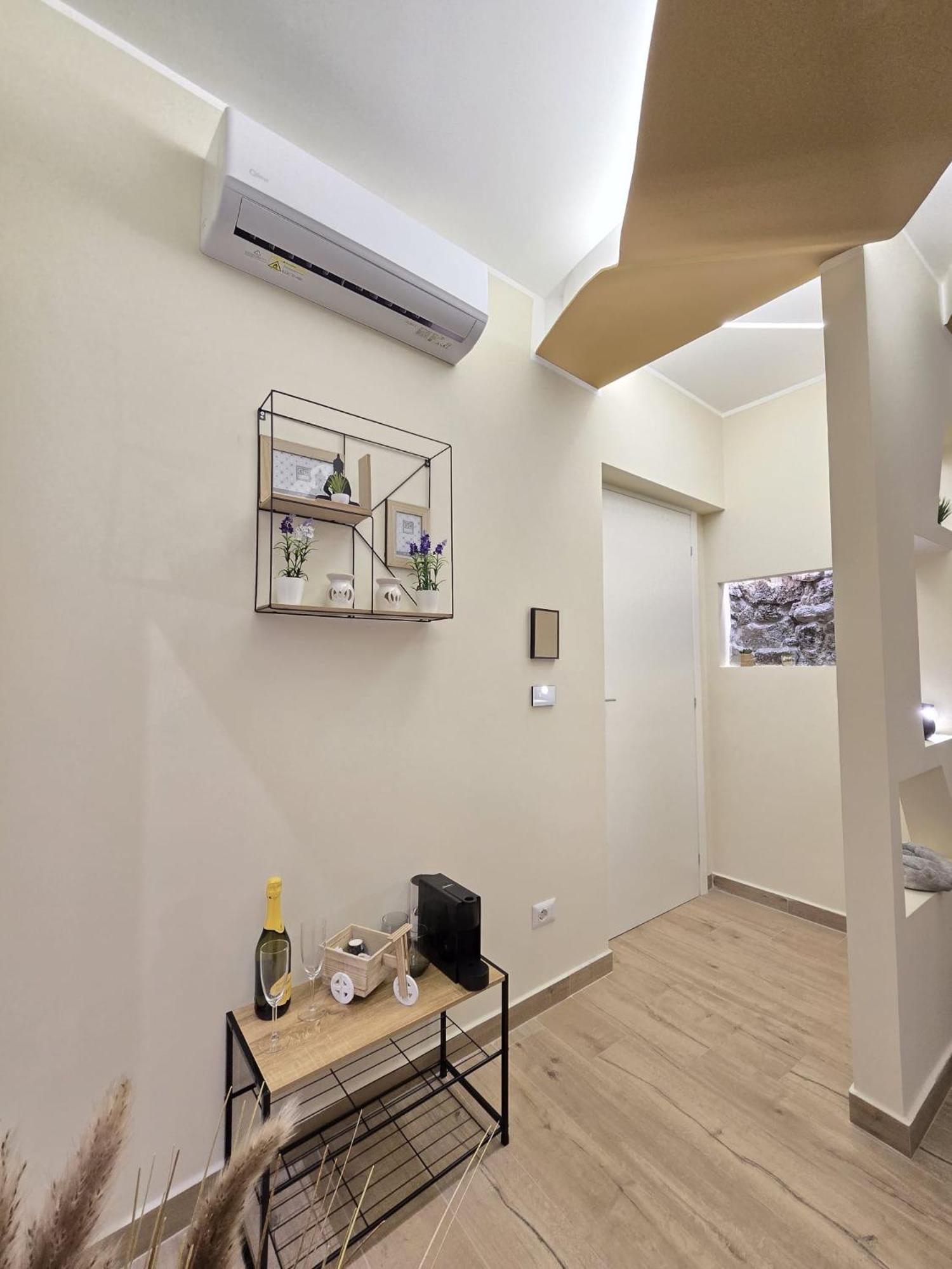 Elite Apartment Spa CTA Exterior photo