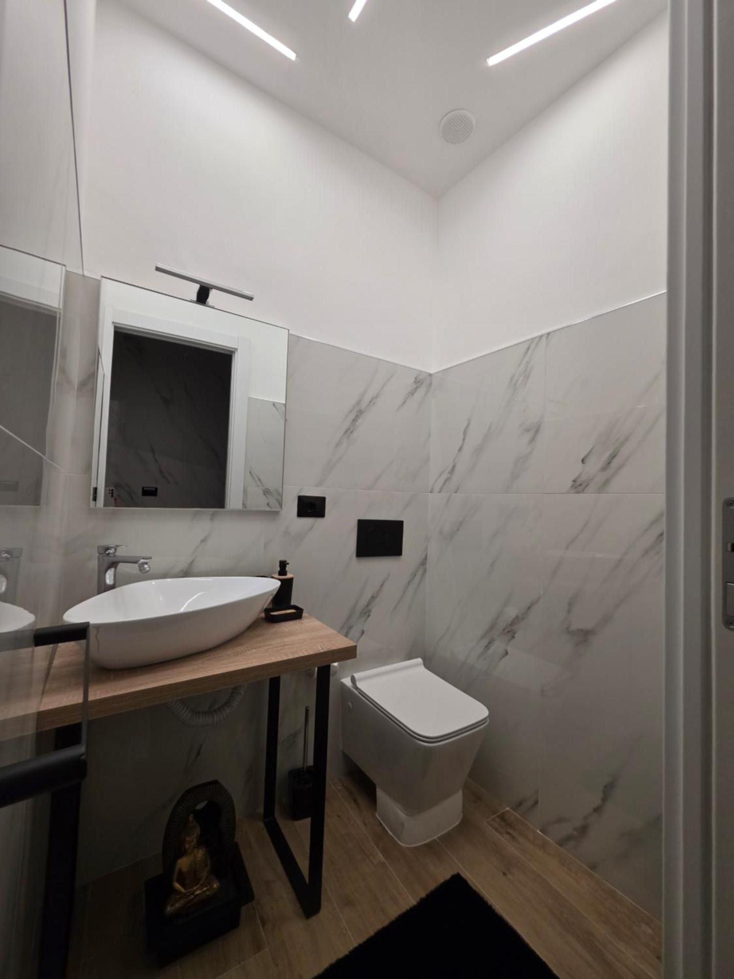 Elite Apartment Spa CTA Exterior photo